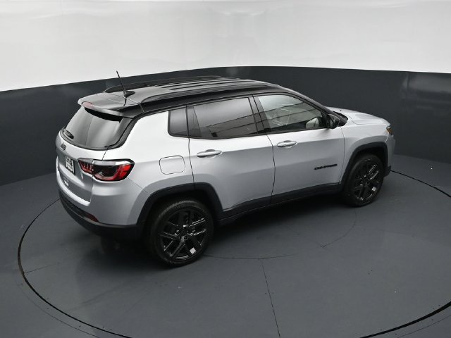 New 2026 Jeep Compass Limited AWD/4WD image 18