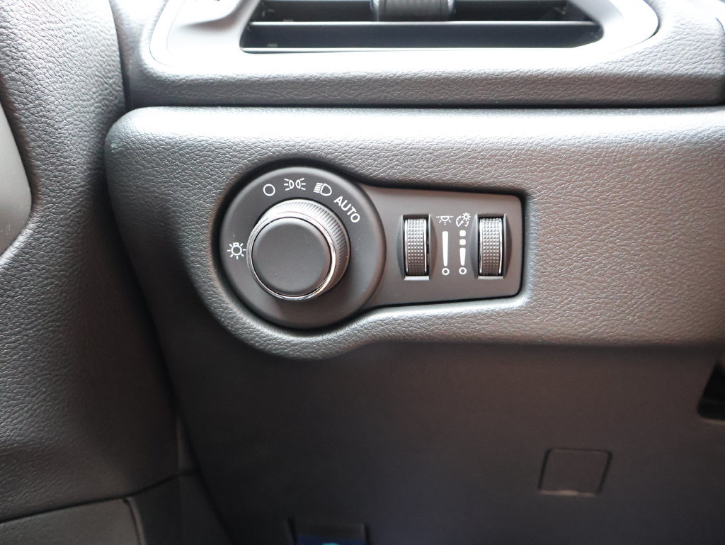 New 2027 Chrysler Pacifica LX FWD image 29