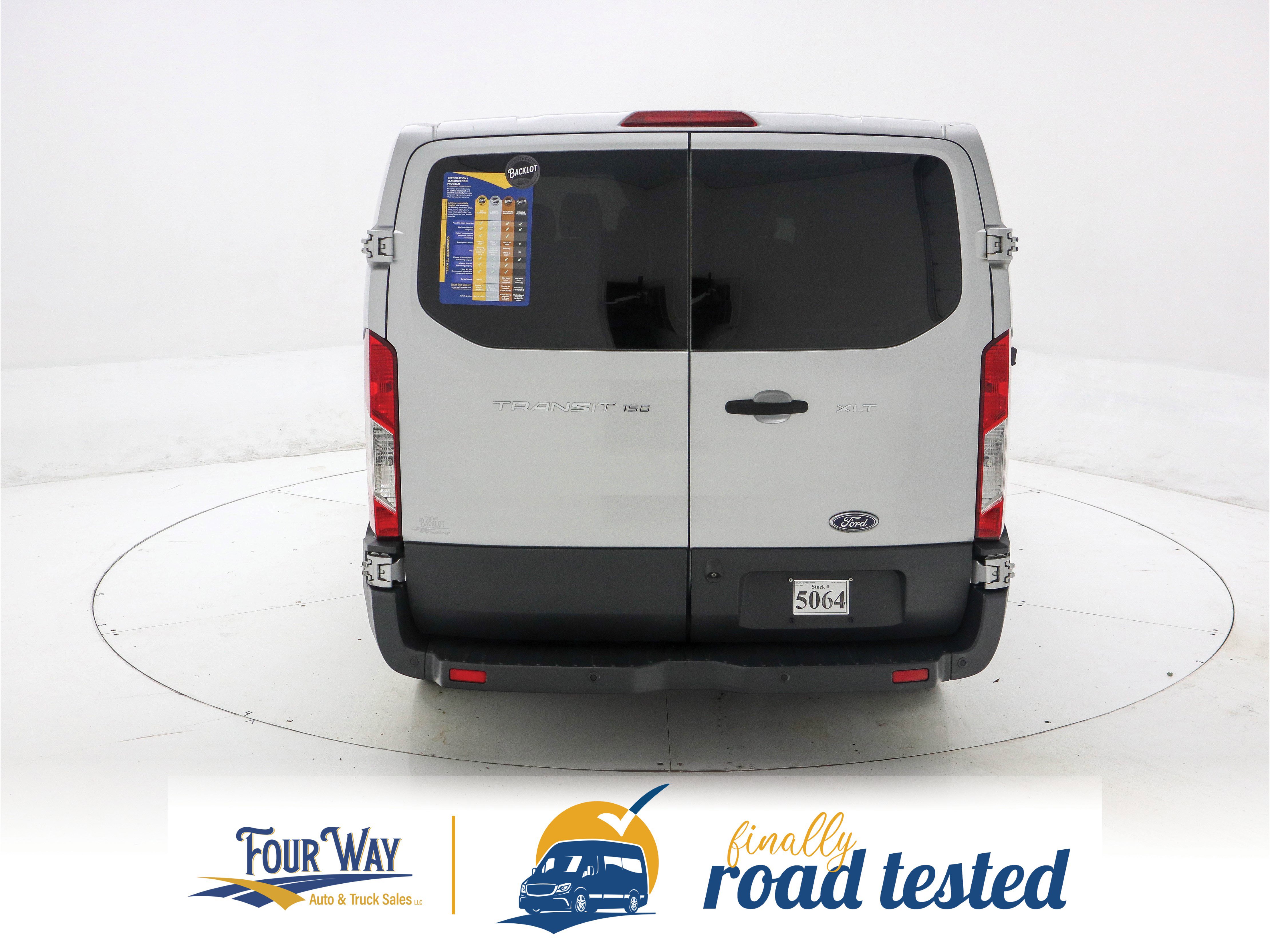 Used 2016 Ford Transit 150 XLT image 5