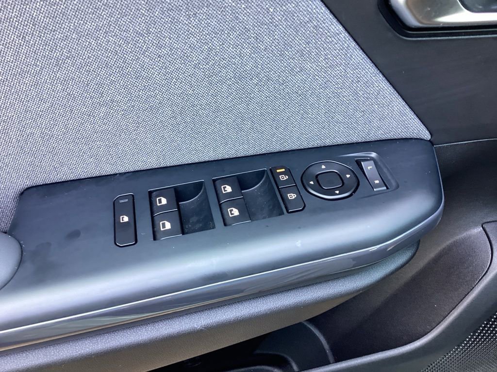 Used 2025 Kia K4 EX image 61