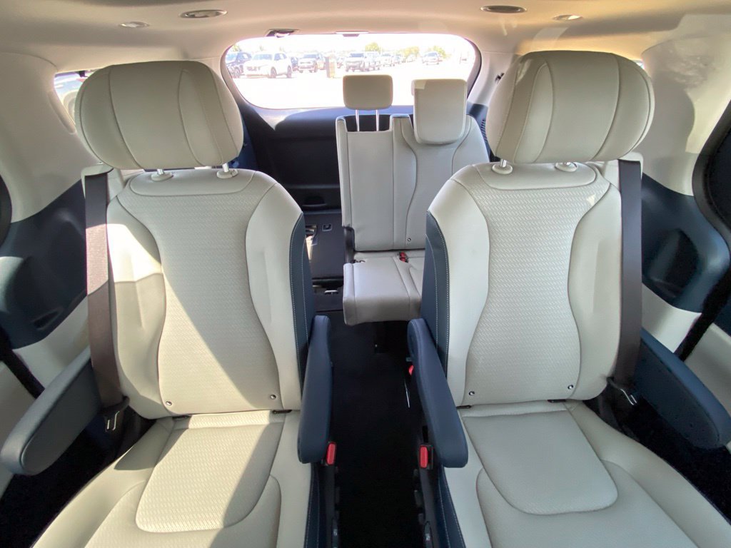 New 2026 Kia Carnival SX Prestige FWD image 28