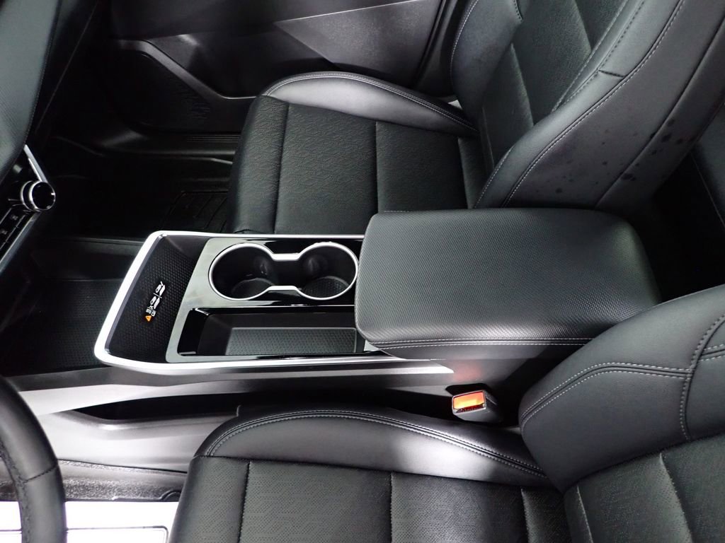 Used 2025 Chevrolet Equinox LT w/ Convenience Package II image 29