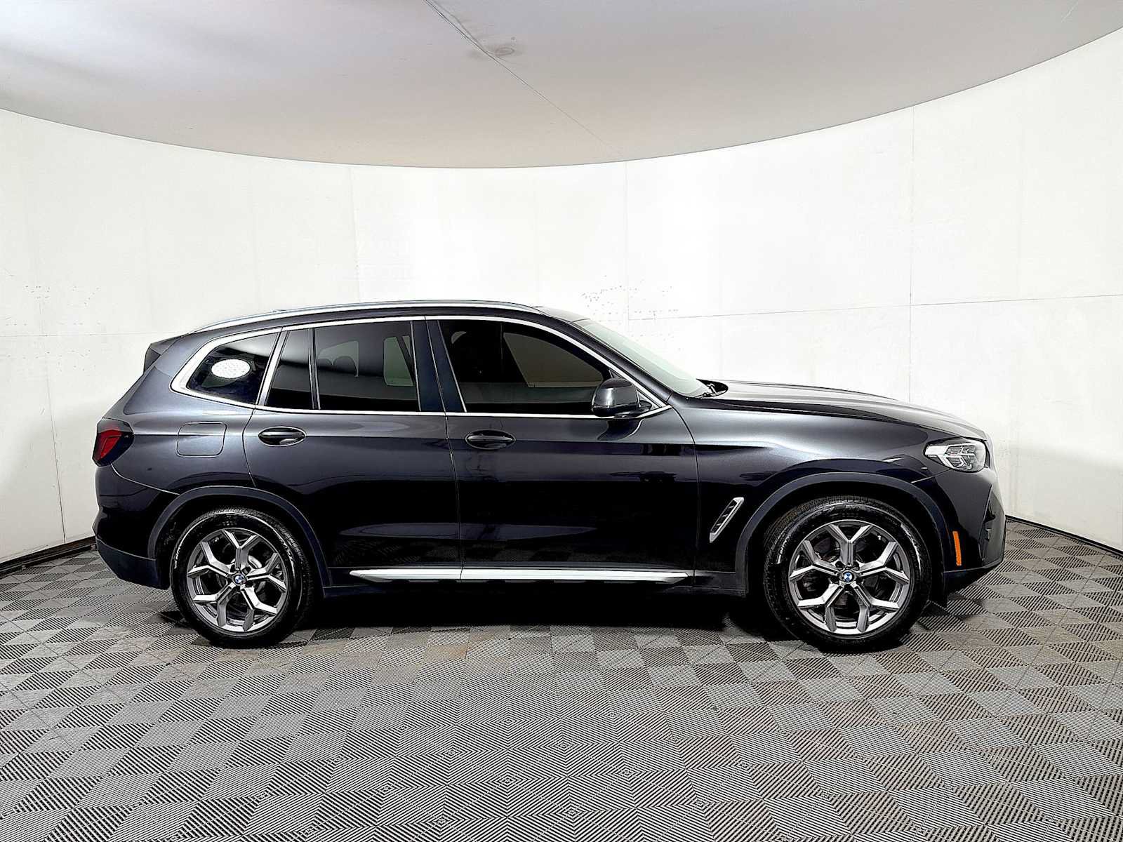 Used 2023 BMW X3 xDrive30i w/ Premium Package AWD/4WD image 7