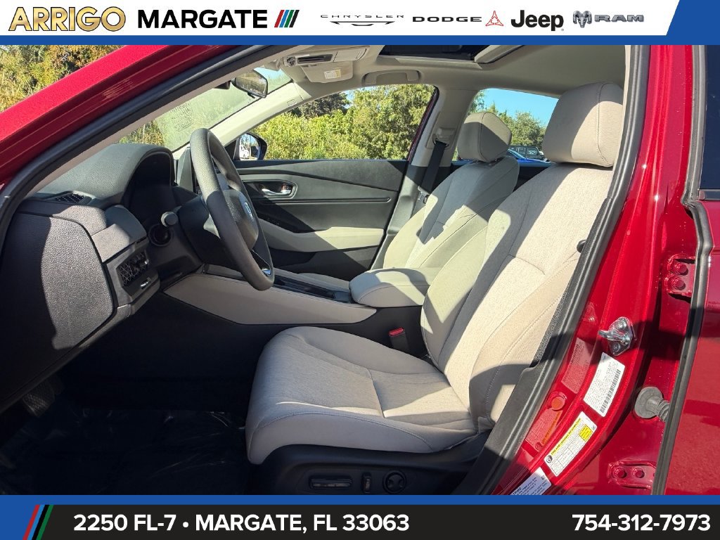 Used 2025 Honda Accord SE image 9