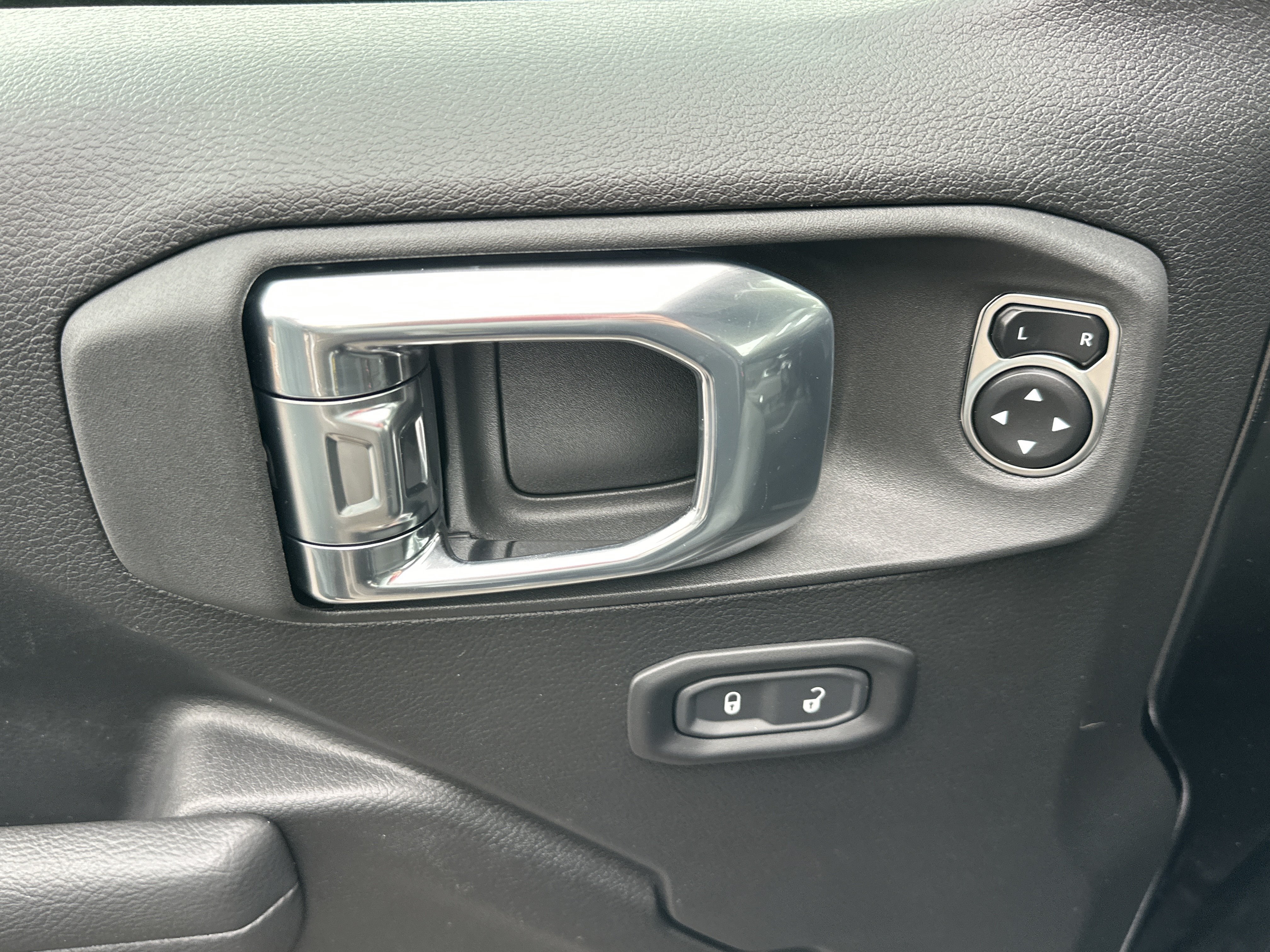 New 2026 Jeep Gladiator Sport AWD/4WD image 30