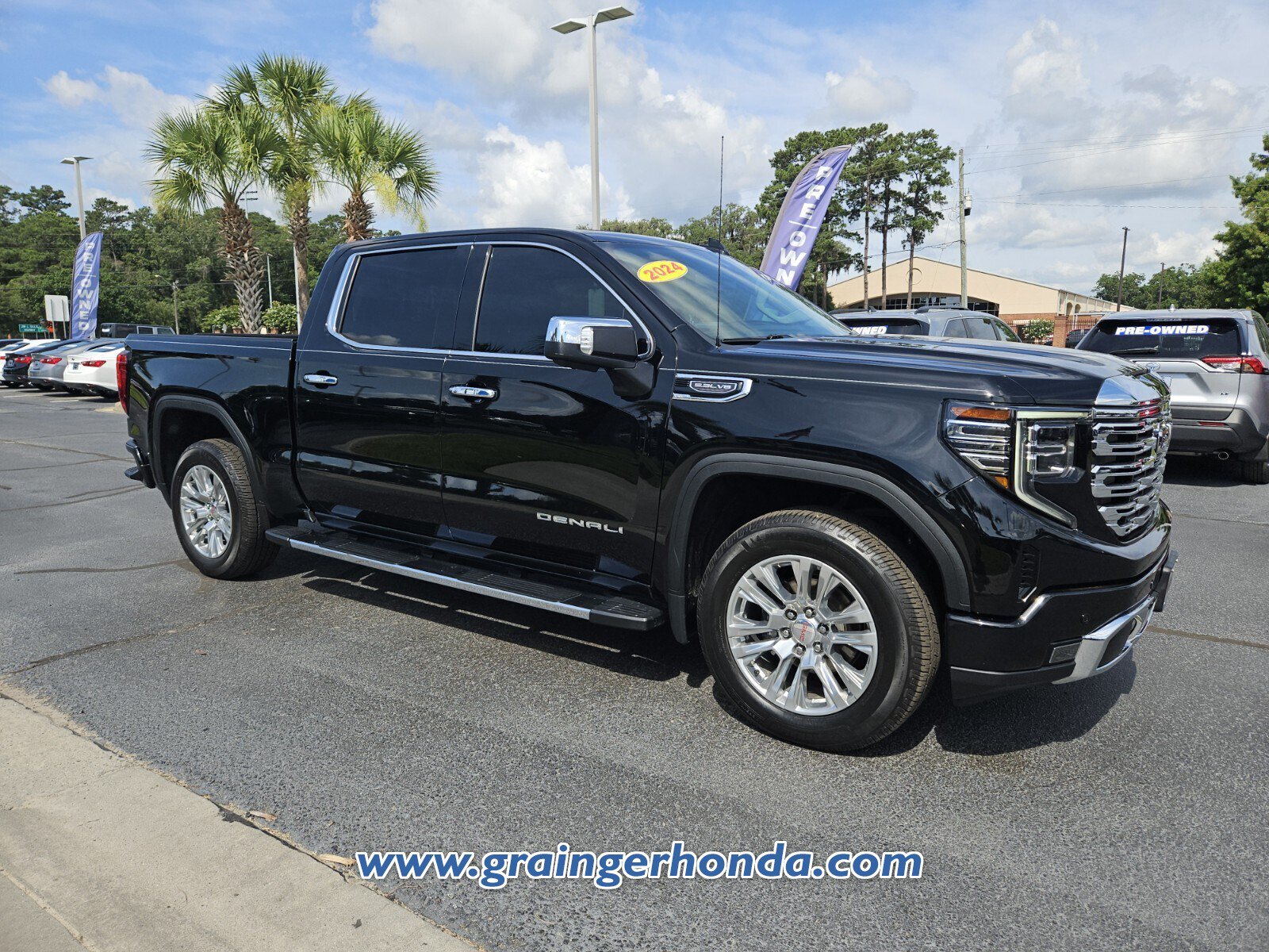 Used 2024 GMC Sierra 1500 Denali AWD/4WD image 7