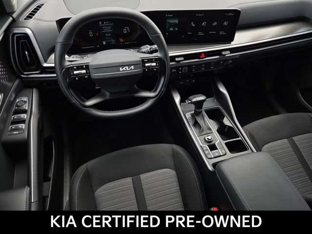 Certified 2026 Kia Sorento LX FWD image 16