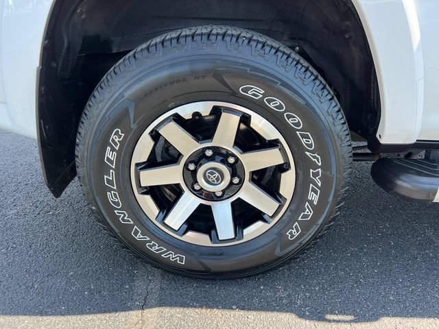 Used 2023 Toyota 4Runner TRD Off-Road AWD/4WD image 10