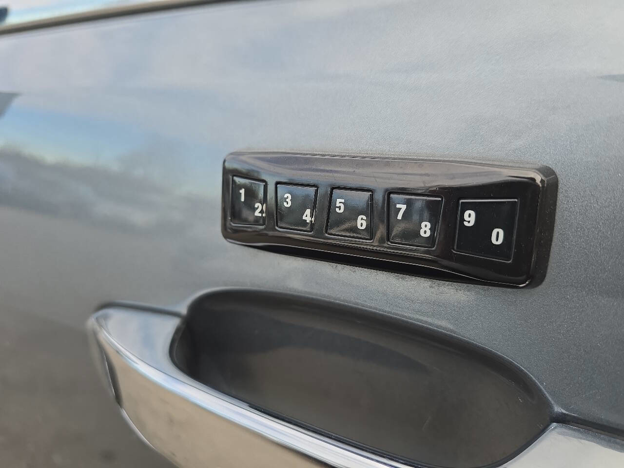 Used 2018 GMC Canyon SLT w/ Driver Alert Package image 38