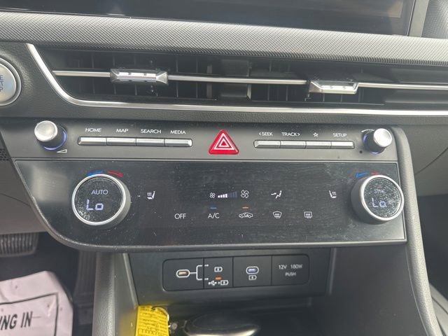 Used 2025 Hyundai Sonata SEL FWD image 13