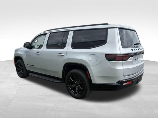 Used 2024 Jeep Wagoneer Series II AWD/4WD image 2