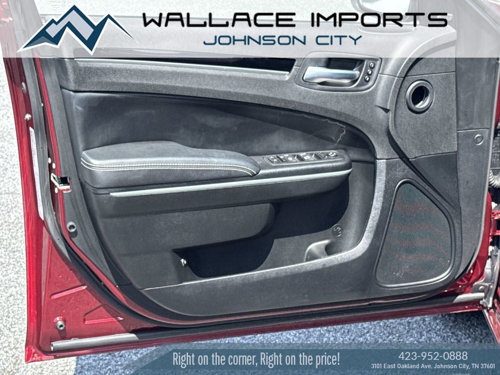 Used 2023 Chrysler 300 S w/ Comfort Group RWD image 12