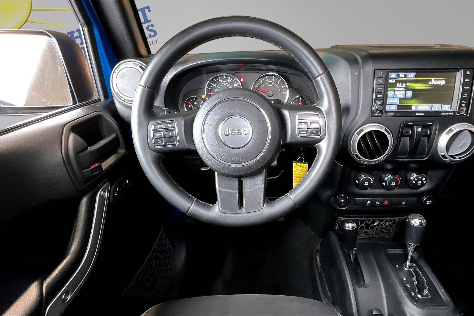 Used 2015 Jeep Wrangler Sahara w/ Connectivity Group AWD/4WD image 9