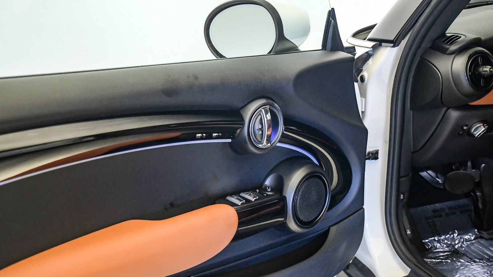 Certified 2024 MINI Cooper S w/ Signature Upholstery Package FWD image 26