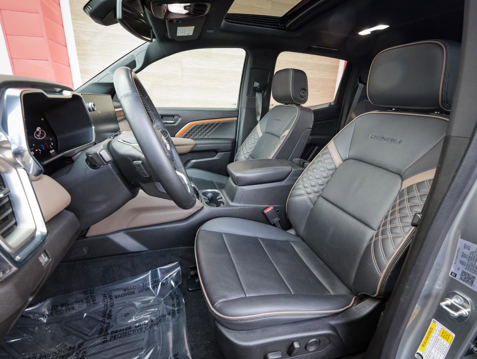 Used 2023 GMC Canyon Denali image 14