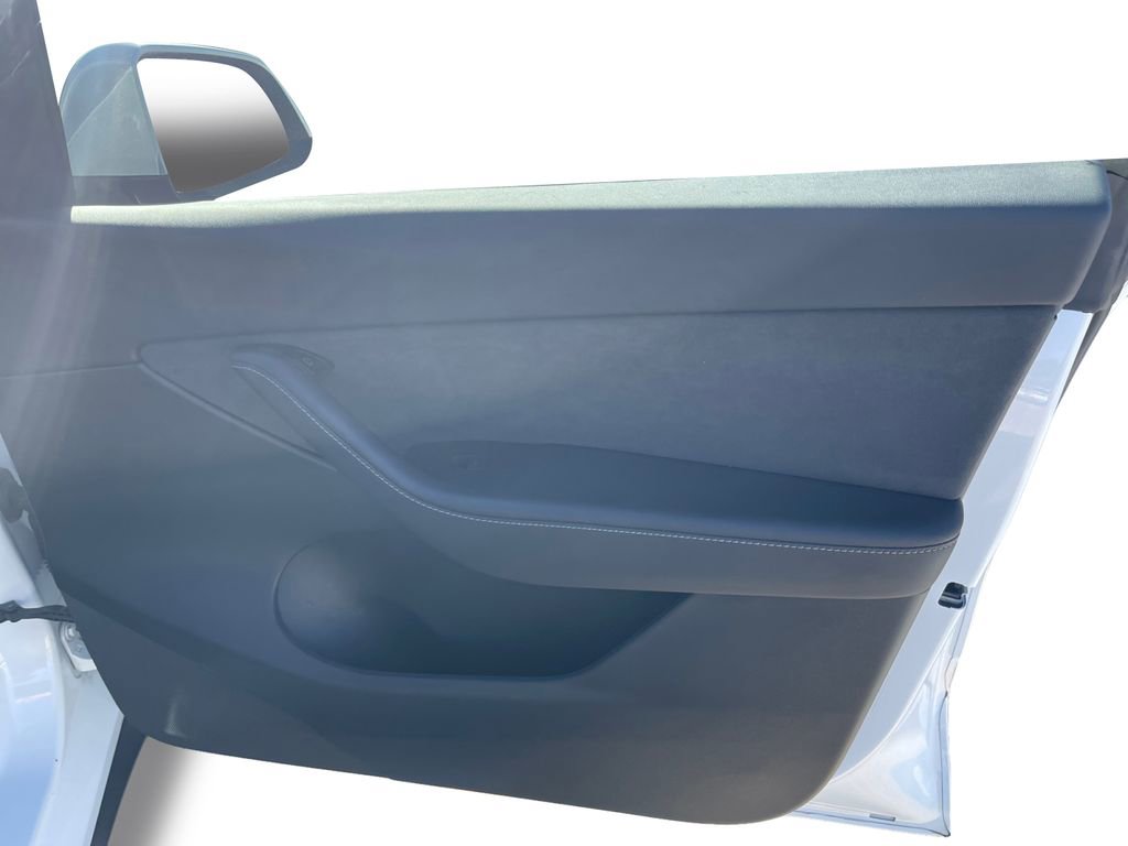 Used 2022 Tesla Model Y Performance image 17