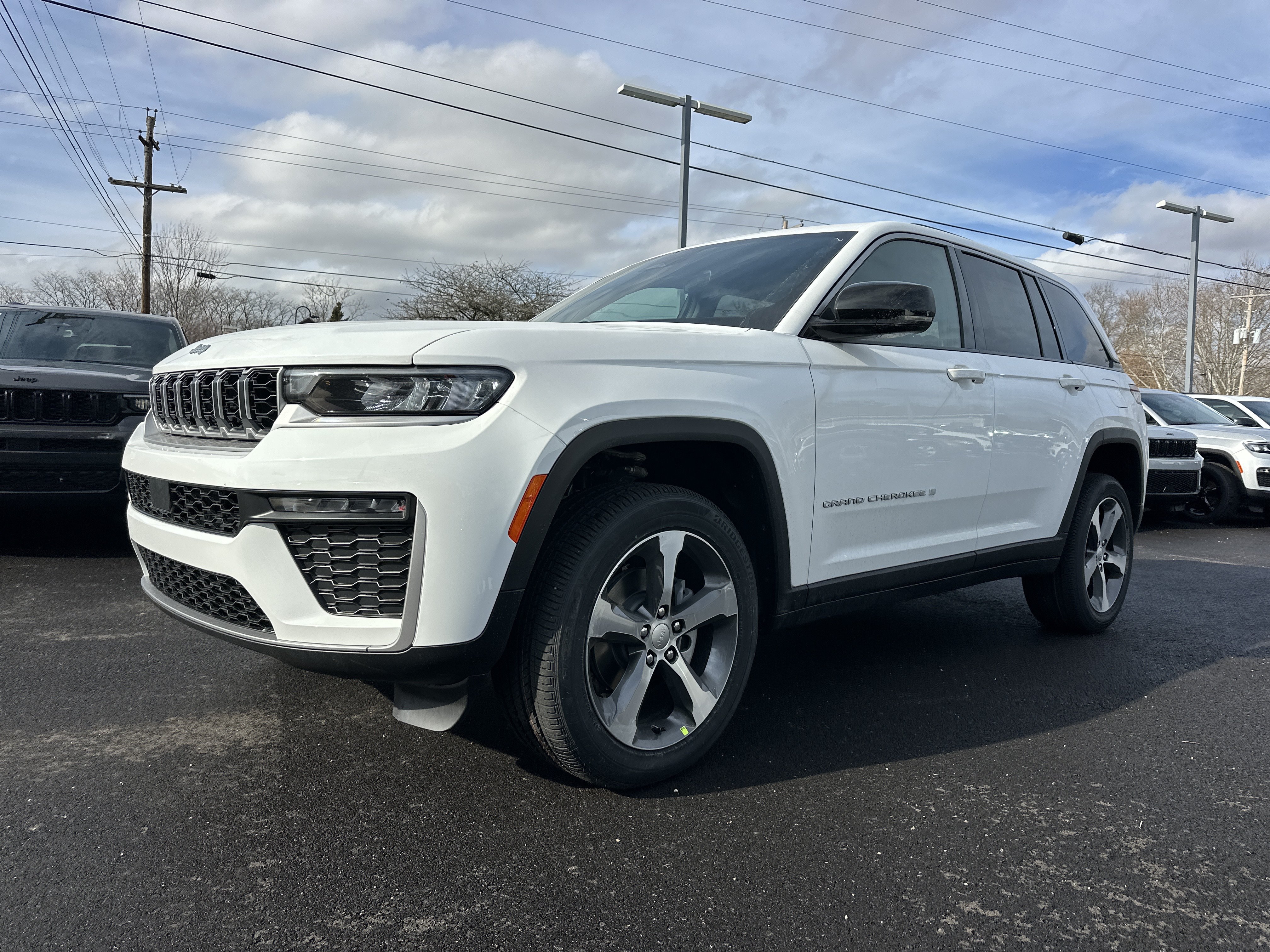 New 2026 Jeep Grand Cherokee Limited AWD/4WD image 22