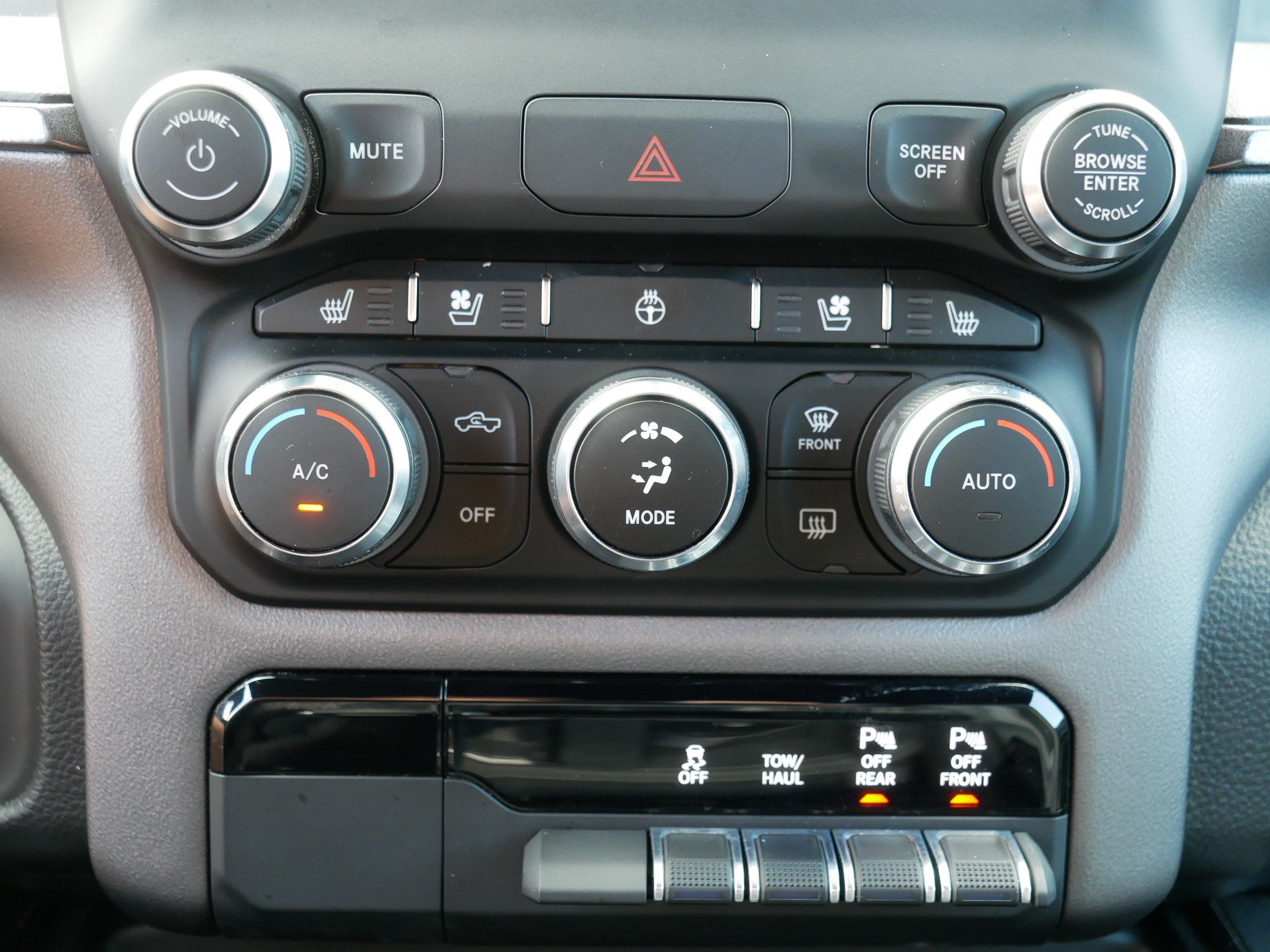 Used 2022 RAM 1500 Laramie w/ G/T Package AWD/4WD image 23