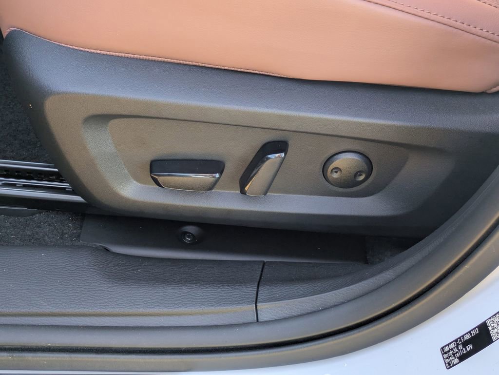 New 2026 Mitsubishi Outlander SEL FWD image 21