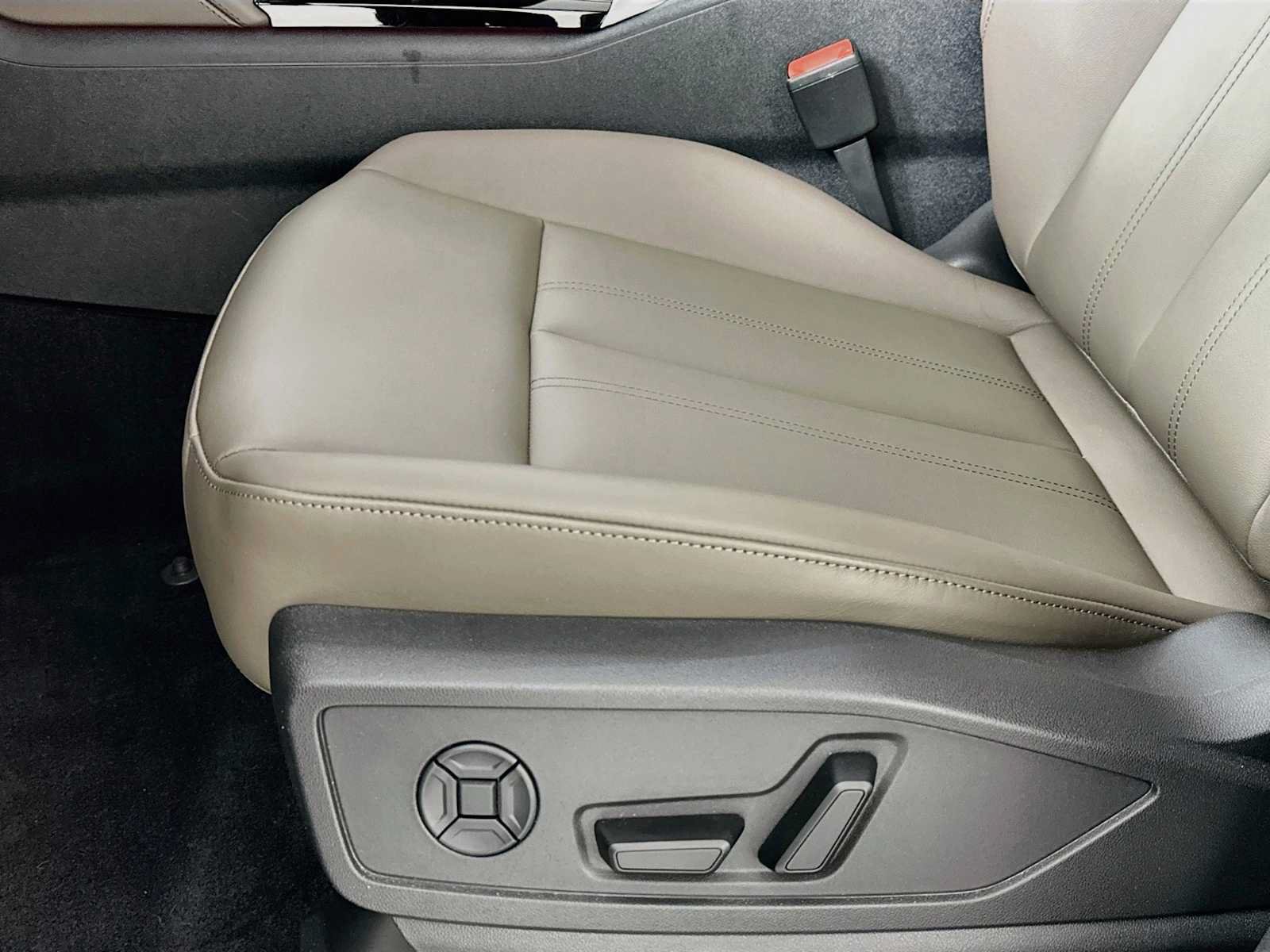 New 2026 Audi Q5 Premium AWD/4WD image 17