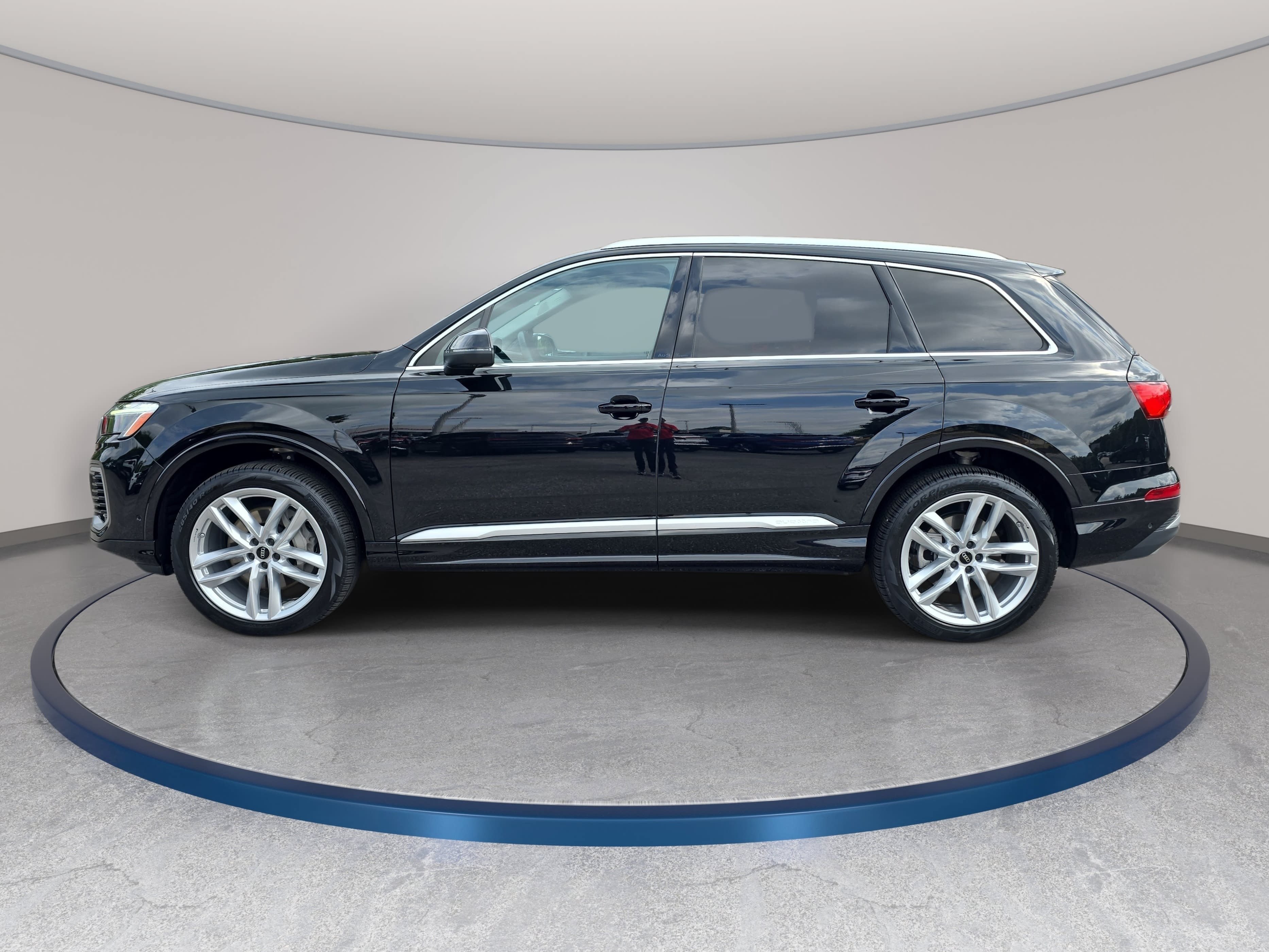Used 2025 Audi Q7 3.0T Premium Plus AWD/4WD image 8