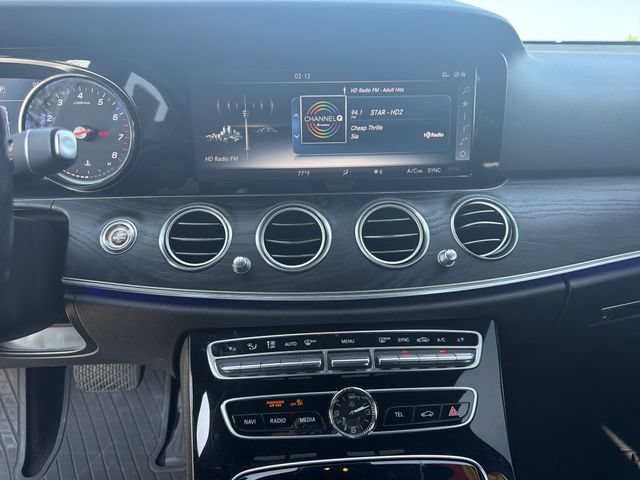 Used 2017 Mercedes-Benz E 300 4MATIC image 29