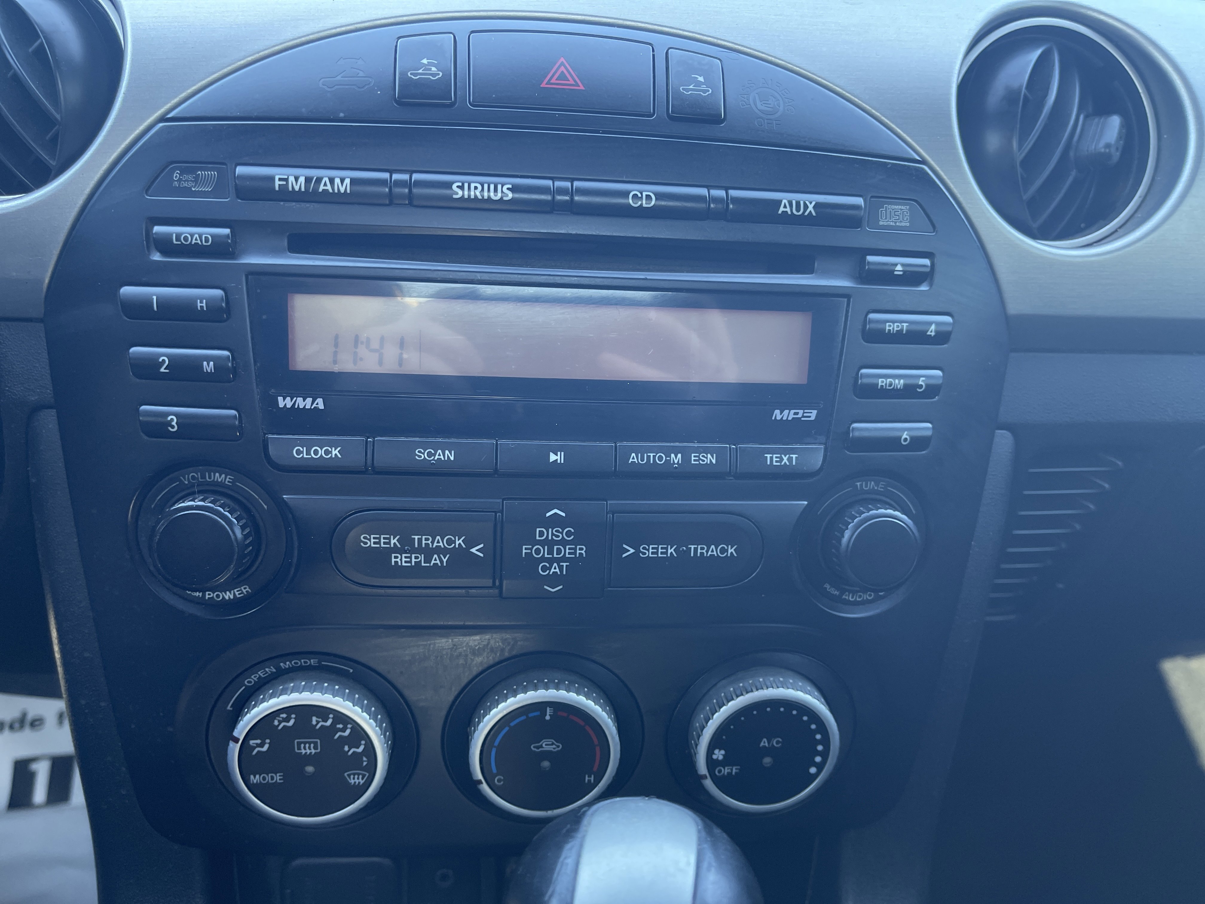 Used 2011 MAZDA MX-5 Miata Touring image 23