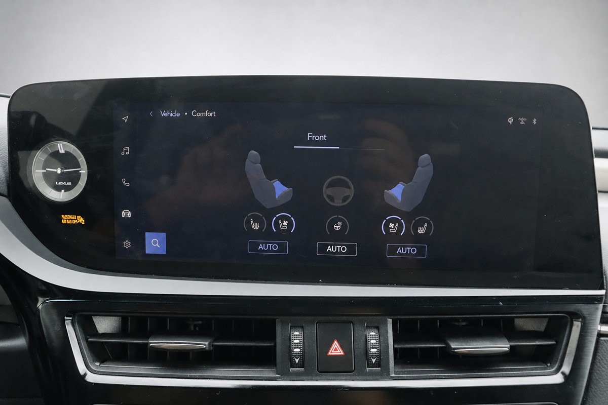 Used 2023 Lexus ES 350 F Sport w/ Accessory Package (Z2) FWD image 34