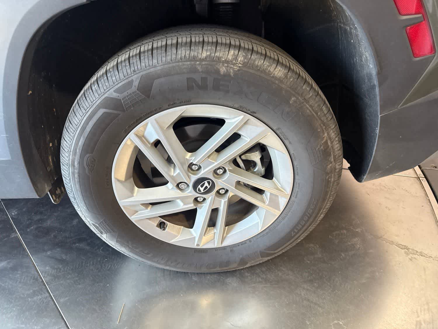 Certified 2025 Hyundai Tucson SE AWD/4WD image 10