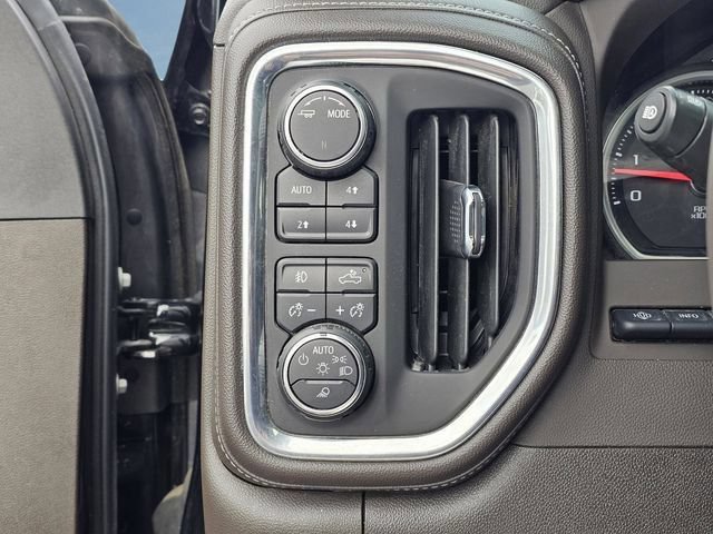 Used 2022 Chevrolet Silverado 3500 LTZ w/ LTZ Plus Package AWD/4WD image 18