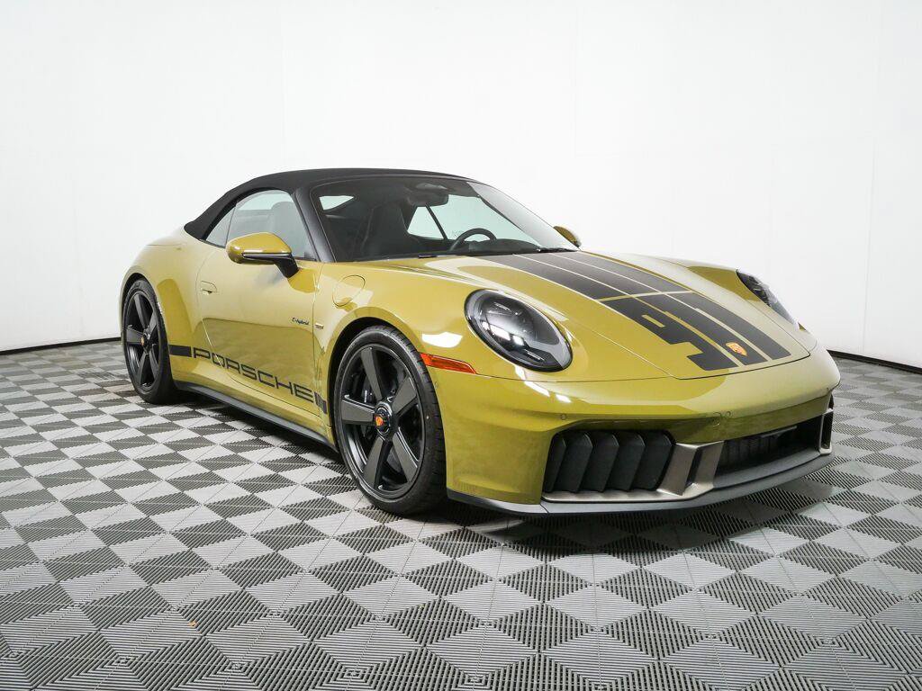 Certified 2026 Porsche 911 GTS RWD image 31