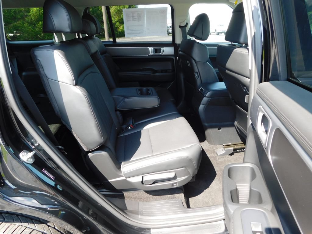 Used 2024 Hyundai Santa Fe SEL FWD image 21