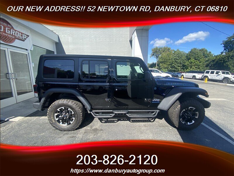 Used 2024 Jeep Wrangler Unlimited Rubicon 4xe w/ Technology Group AWD/4WD image 8