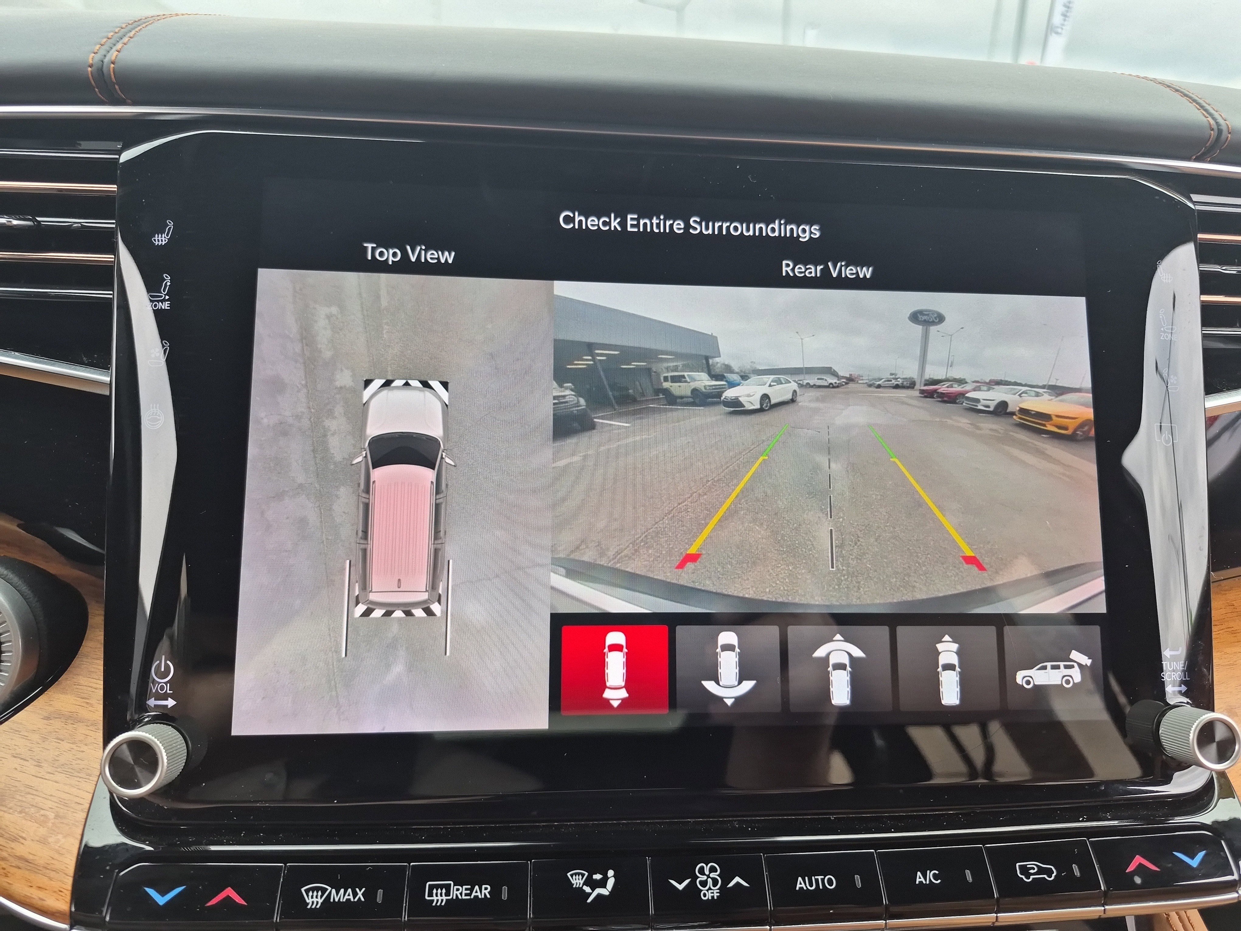 Used 2023 Jeep Grand Wagoneer L Series III image 47