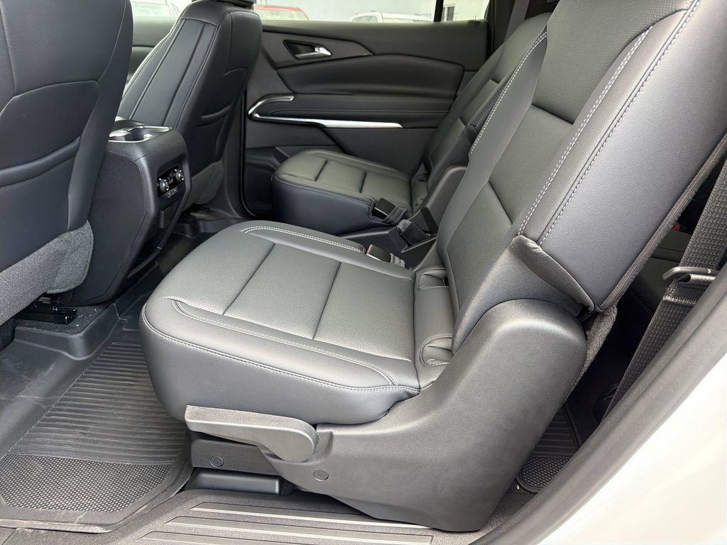 New 2026 Chevrolet Traverse LT w/ Midnight/Sport Edition FWD image 16