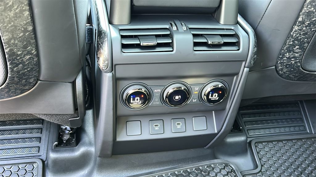 Certified 2025 Land Rover Defender 110 AWD/4WD image 24