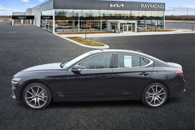 Used 2025 Genesis G70 2.5T image 7