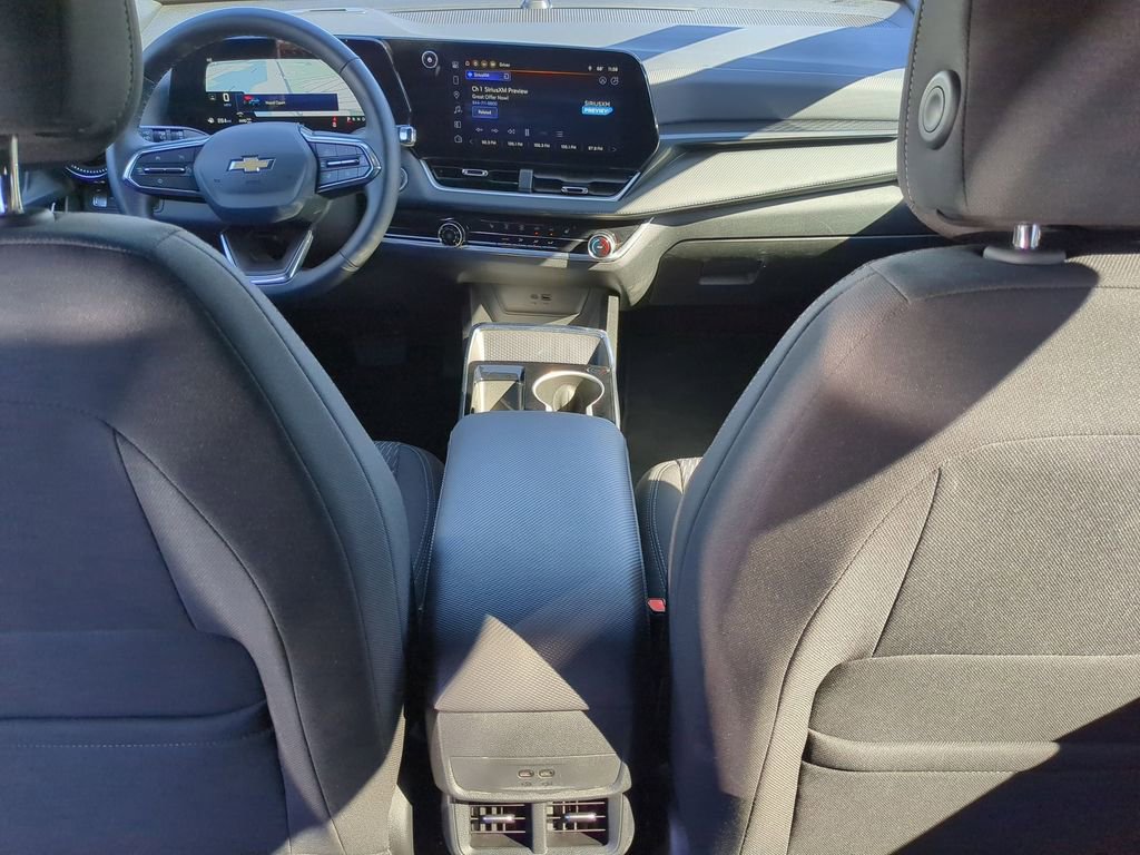 Used 2025 Chevrolet Equinox LT image 25