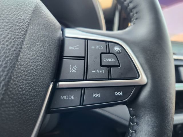 Certified 2025 Toyota Highlander Platinum AWD/4WD image 29