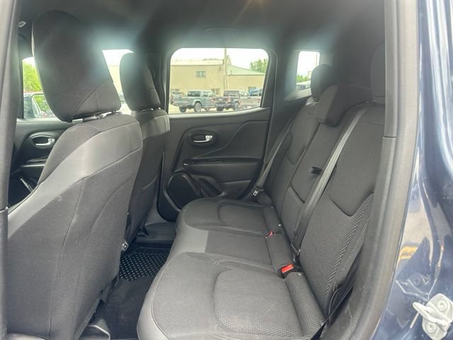 Used 2022 Jeep Renegade Altitude w/ Convenience Group AWD/4WD image 20