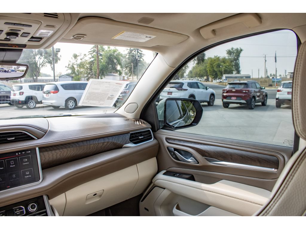 Used 2024 GMC Yukon Denali w/ Advanced Technology Package AWD/4WD image 23