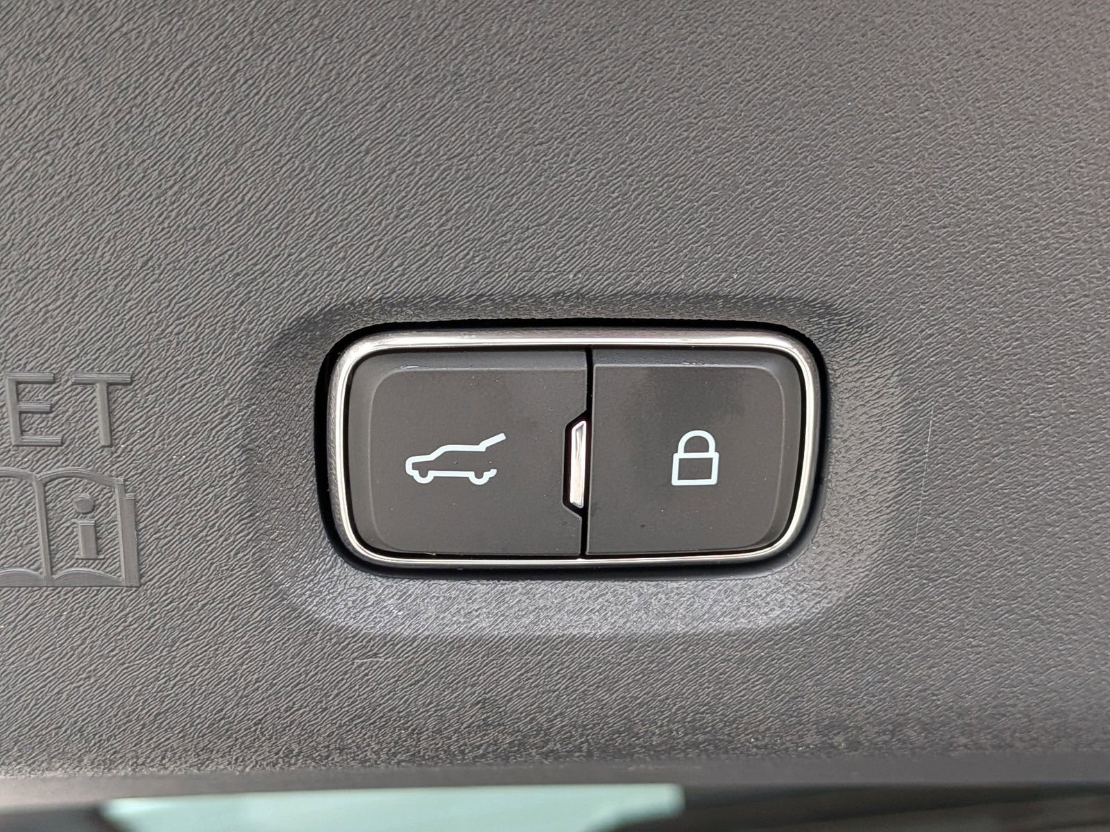 Certified 2025 Lincoln Navigator L Black Label image 16