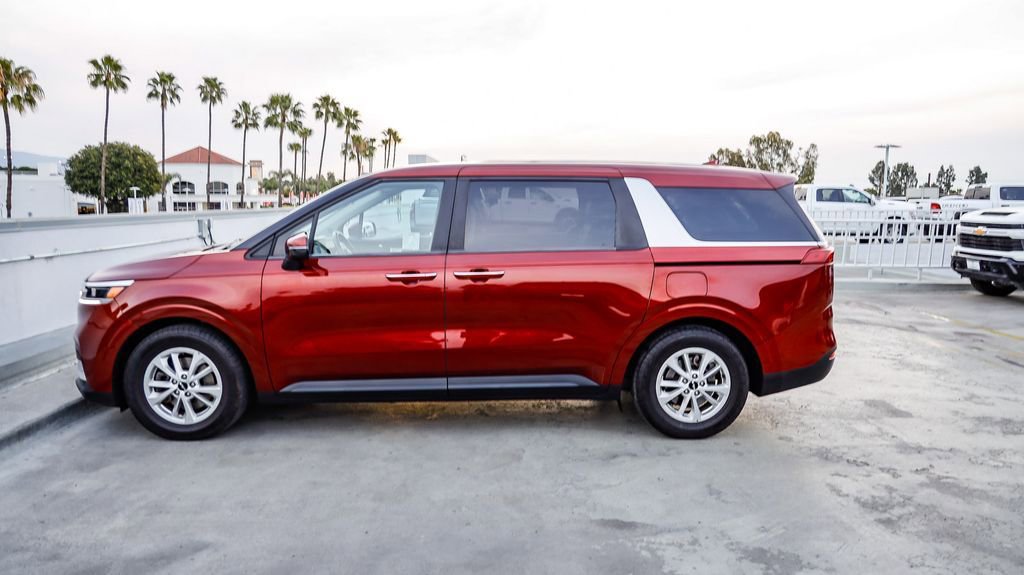 Used 2024 Kia Carnival LX image 14