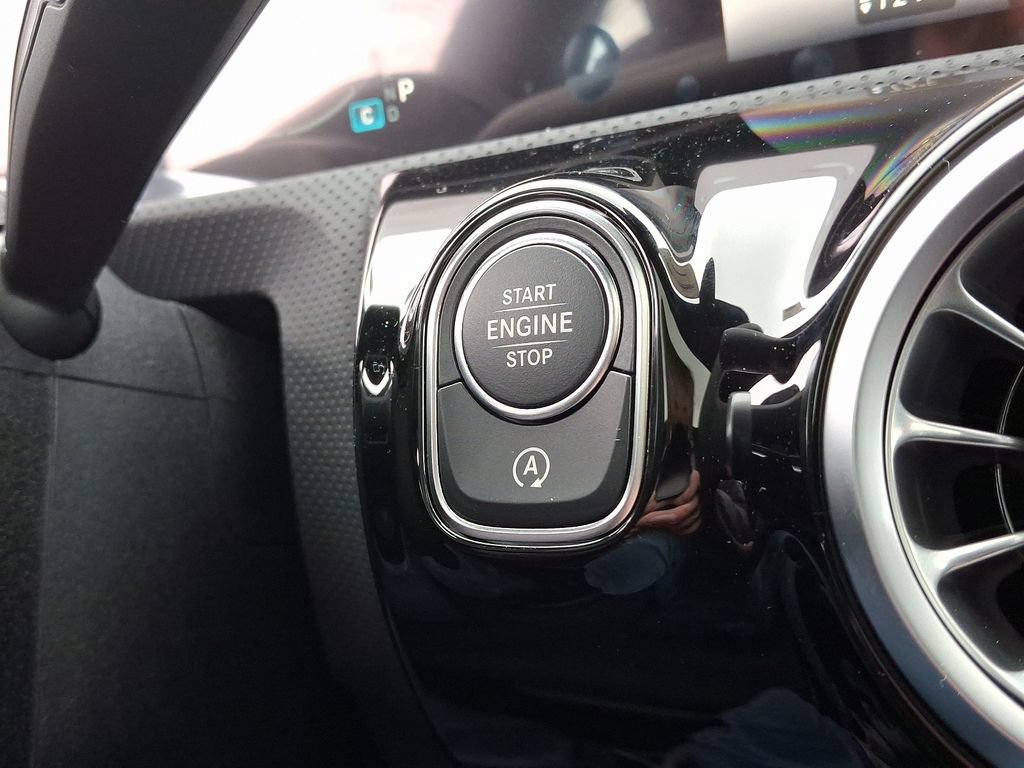 New 2025 Mercedes-Benz CLA 250 4MATIC image 19