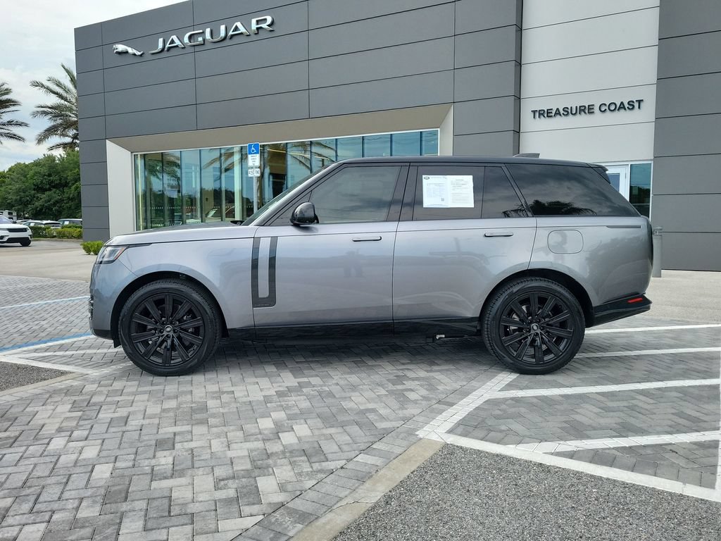 Certified 2025 Land Rover Range Rover Autobiography AWD/4WD image 2