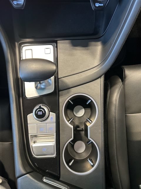 Used 2023 Genesis G70 2.0T AWD/4WD image 9