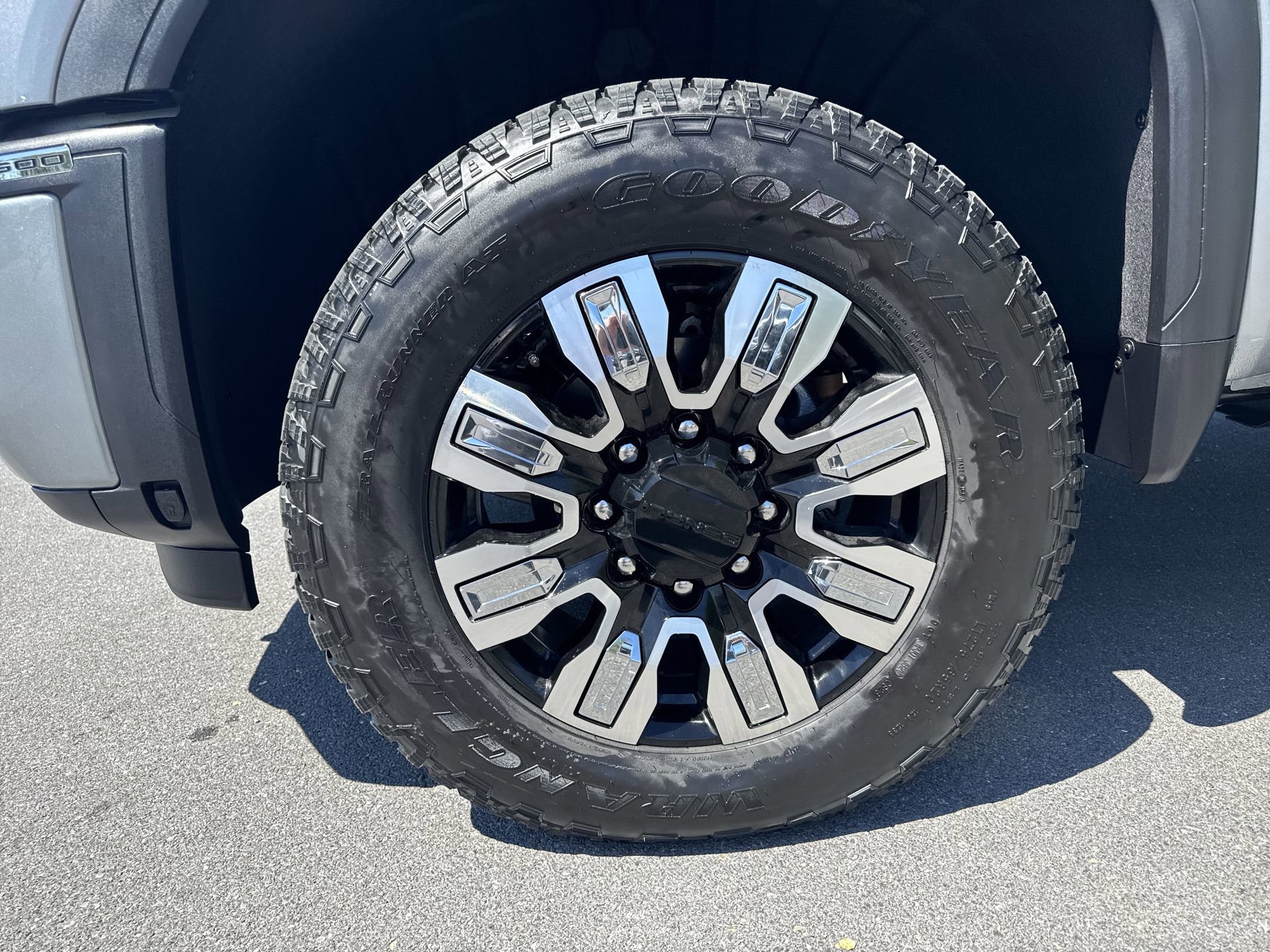 New 2026 GMC Sierra 2500 Denali w/ Denali Reserve Package AWD/4WD image 19