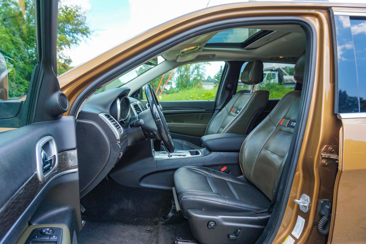 Used 2011 Jeep Grand Cherokee 70th Anniversary AWD/4WD image 14