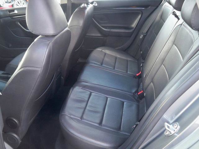 Used 2011 Volkswagen Jetta TDI image 5
