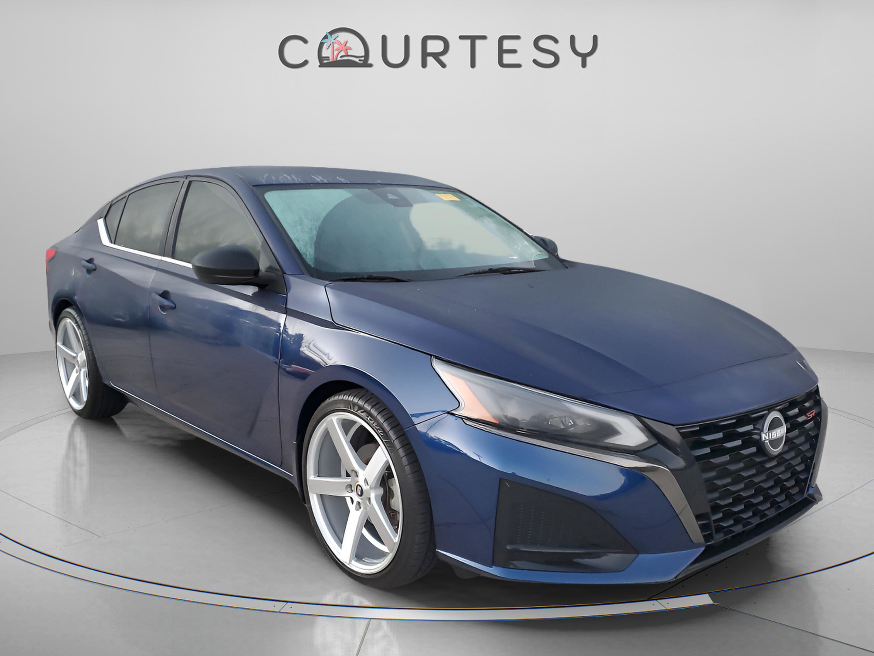 Used 2023 Nissan Altima 2.5 SR image 4